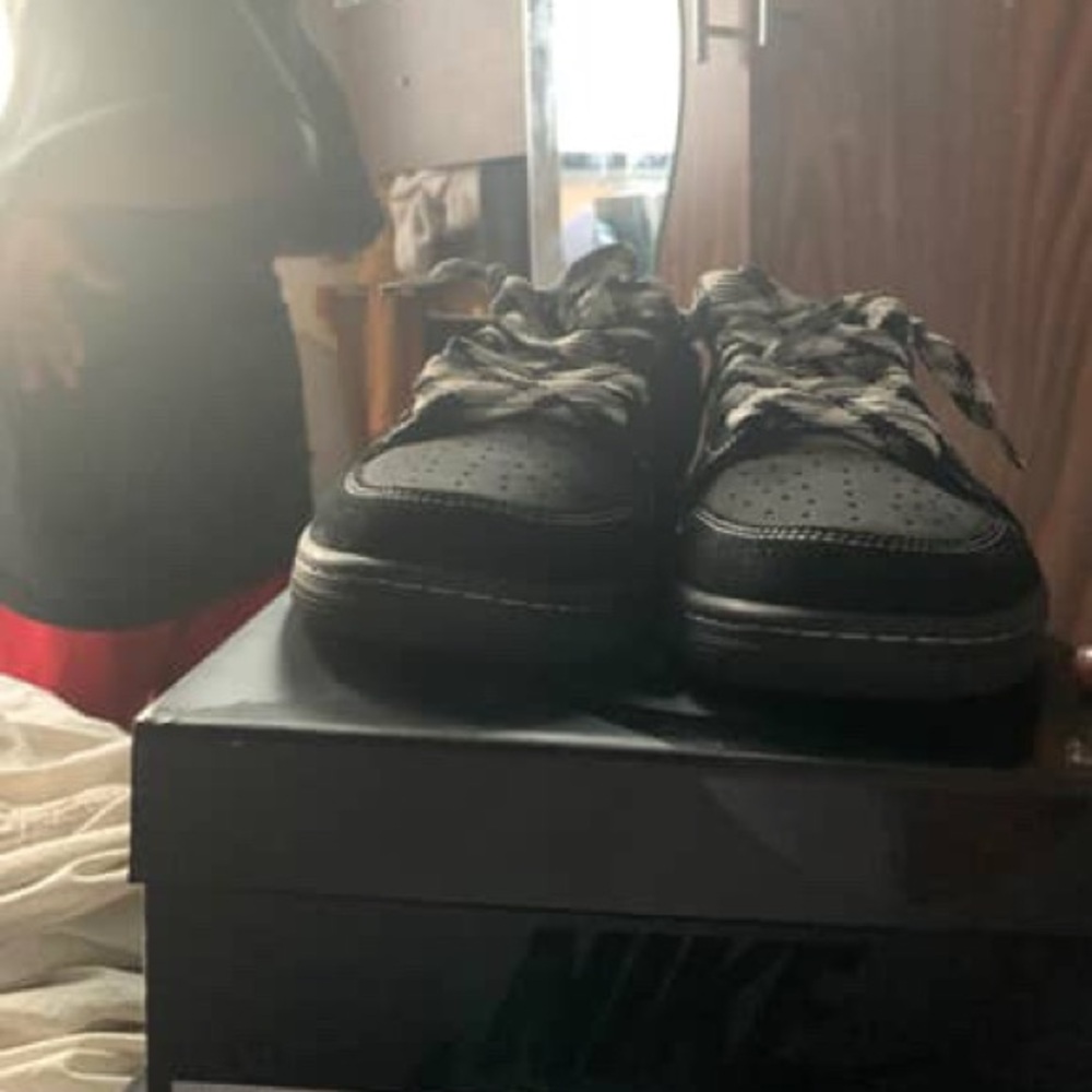Travis Scott Jordan 1 phantom Low